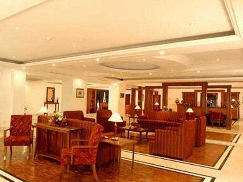 The Royal Plaza Gangtok Hotel Interior foto