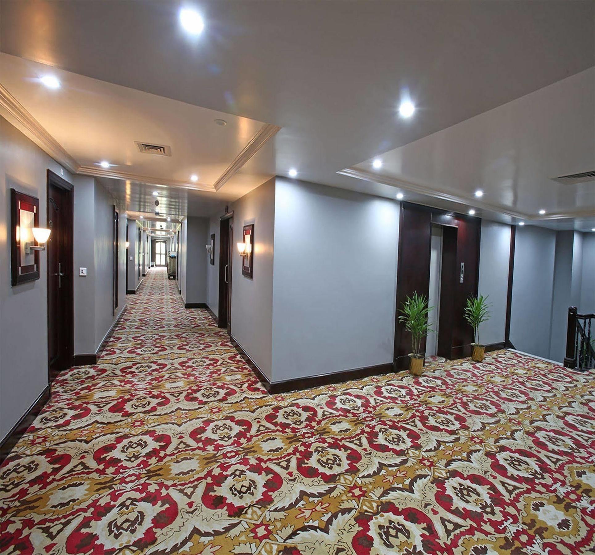 The Royal Plaza Gangtok Hotel Exterior foto
