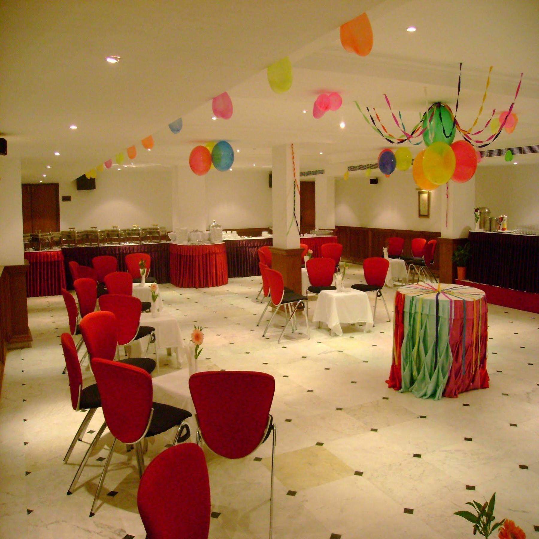 The Royal Plaza Gangtok Hotel Exterior foto